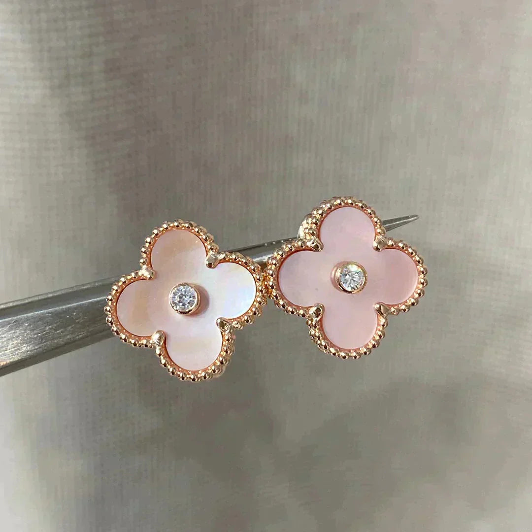 [Radiant Gem]¯CLOVER MEDIUM 1 MOTIFS  PINK MOP DIAMOND EARRINGS