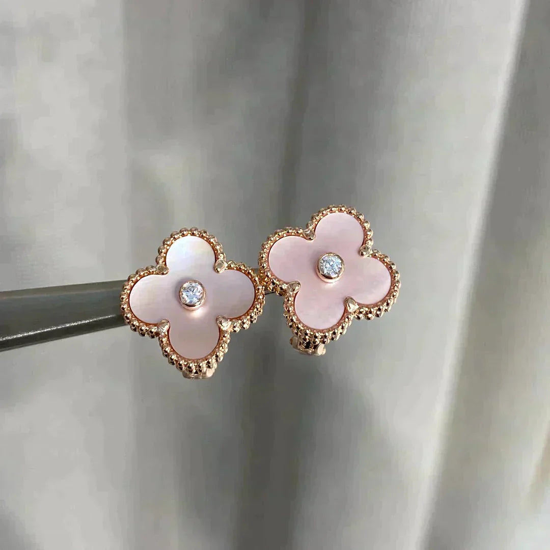 [Radiant Gem]¯CLOVER MEDIUM 1 MOTIFS  PINK MOP DIAMOND EARRINGS
