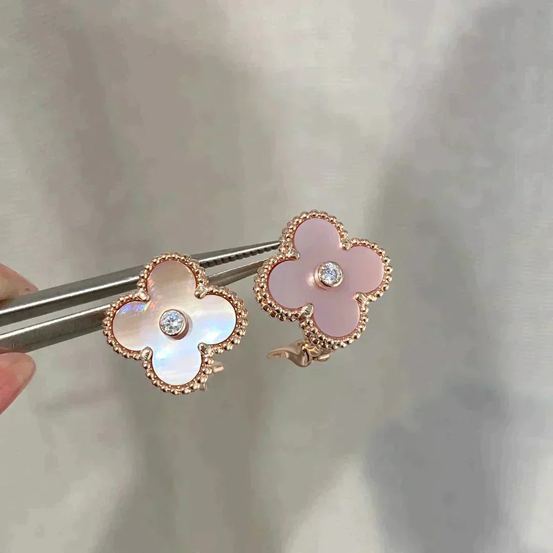 [Radiant Gem]¯CLOVER MEDIUM 1 MOTIFS  PINK MOP DIAMOND EARRINGS