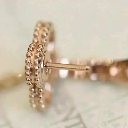 [Radiant Gem]¯CLOVER MEDIUM 1 MOTIFS FUll DIAMOND EARRINGS