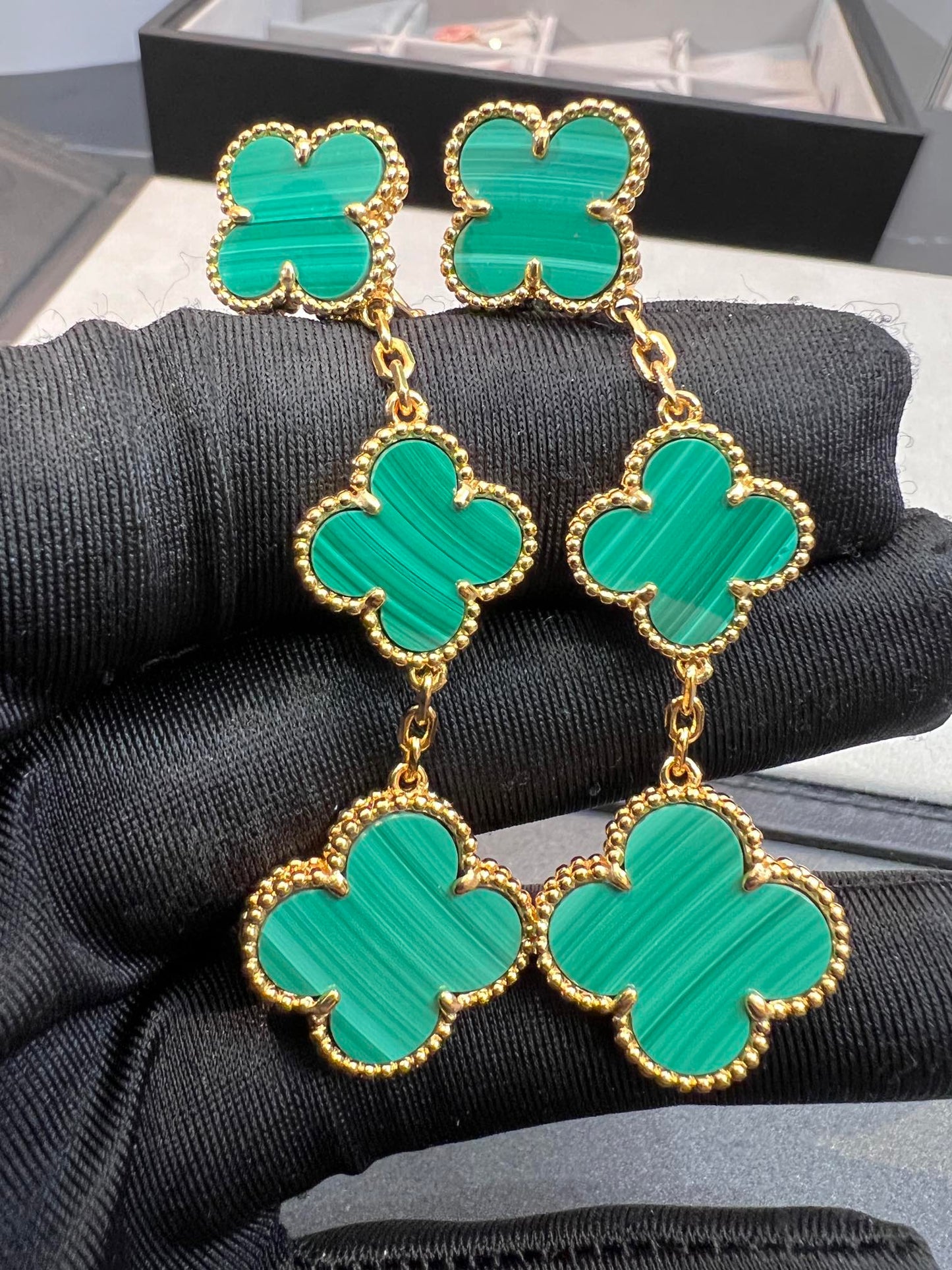 [Radiant Gem]¯CLOVER MALACHITE 3 MOTIFS GOLD
