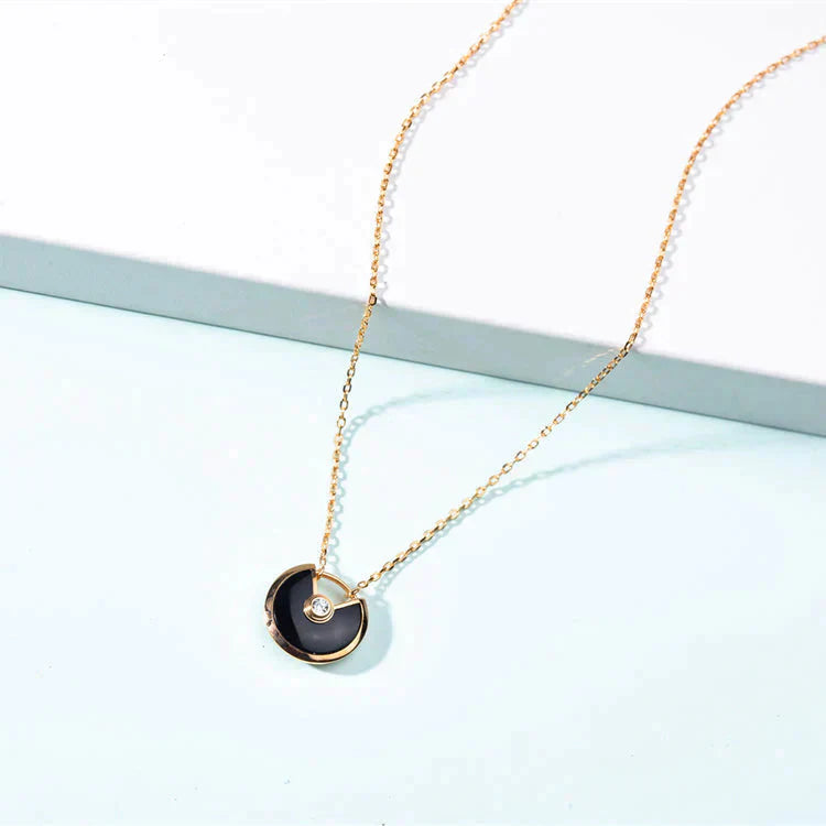 [Radiant Gem]¯AMULETTE GOLD CARNELIAN ONYX NECKLACE