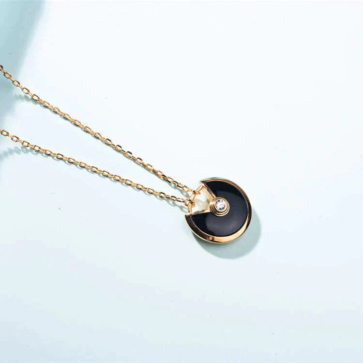 [Radiant Gem]¯AMULETTE GOLD CARNELIAN ONYX NECKLACE