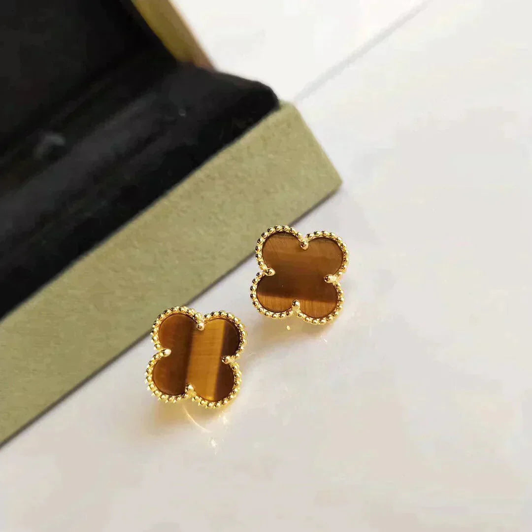 [Radiant Gem]¯CLOVER MEDIUM 1 MOTIFS TIGER EYE EARRINGS