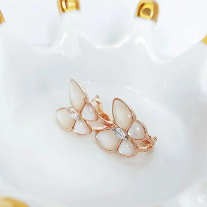 [Radiant Gem]¯BUTTERFLY MOP DIAMOND EARRINGS