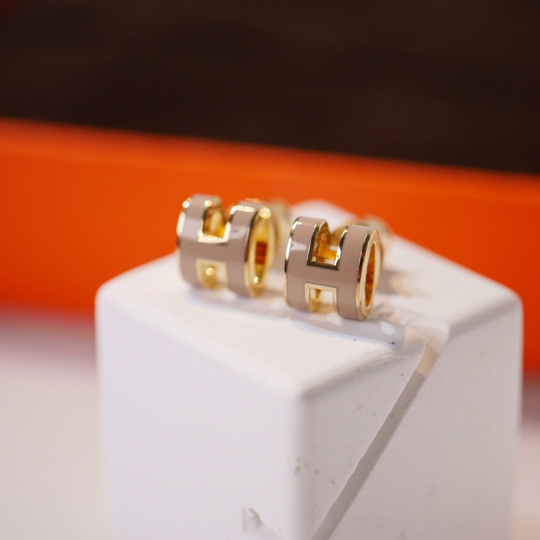 [Radiant Gem]¯MINI POP H GOLD EARRINGS GREY