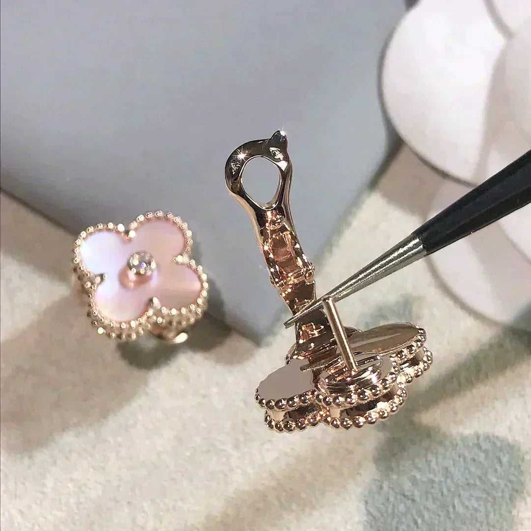[Radiant Gem]¯CLOVER MEDIUM 1 MOTIFS  PINK MOP DIAMOND EARRINGS