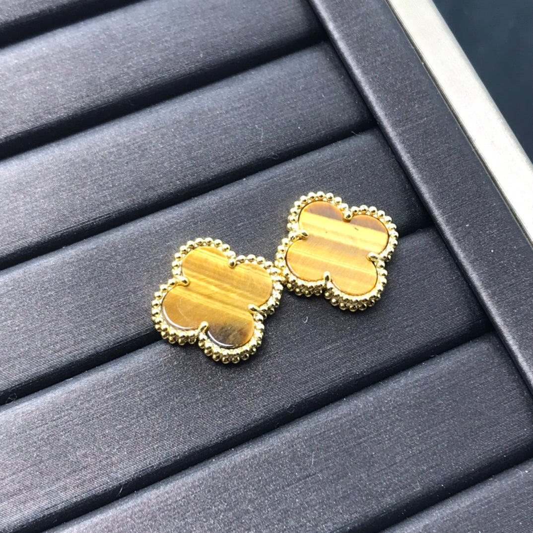 [Radiant Gem]¯CLOVER MEDIUM 1 MOTIFS TIGER EYE EARRINGS
