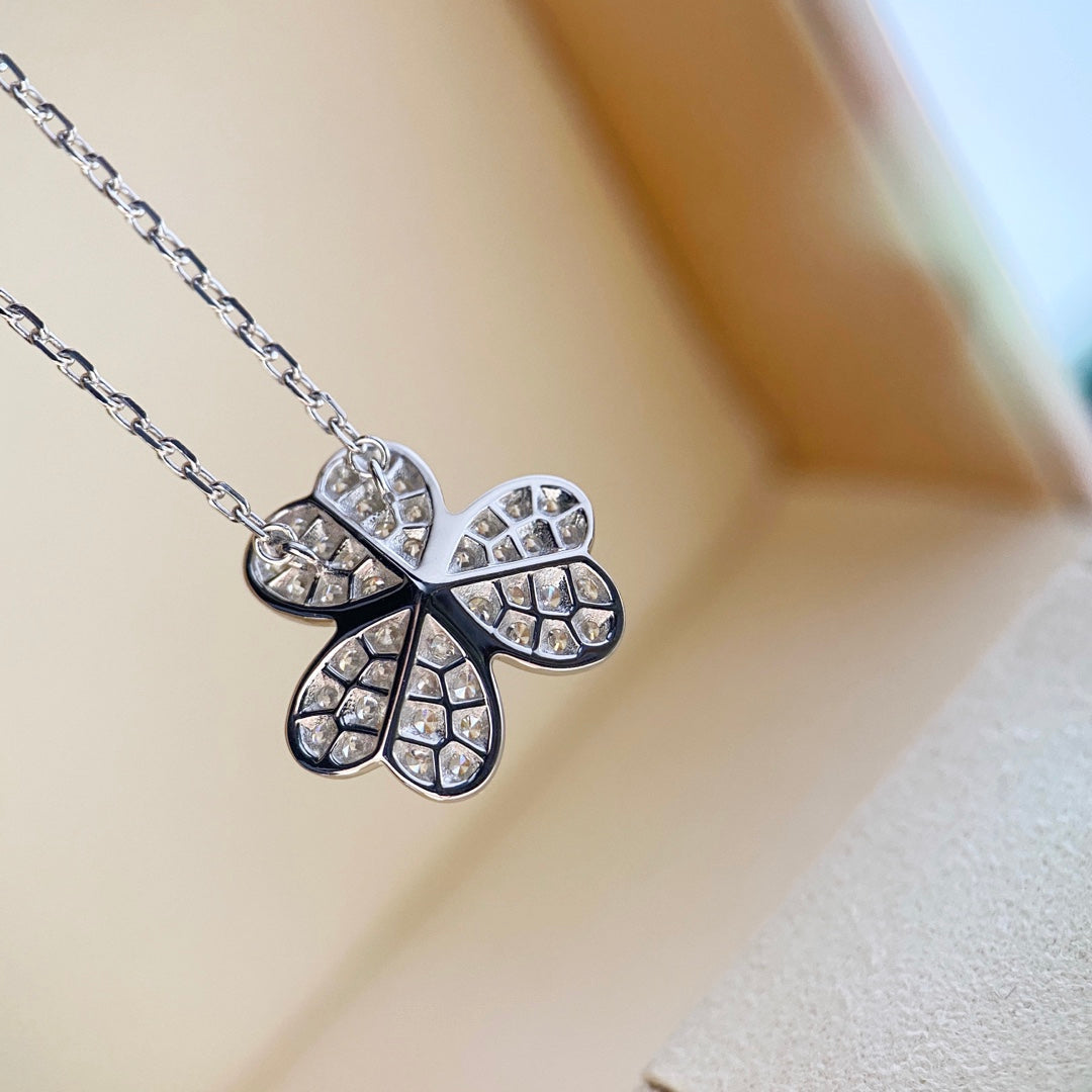 [Radiant Gem]¯CLOVER DIAMOND NECKLACE SILVER