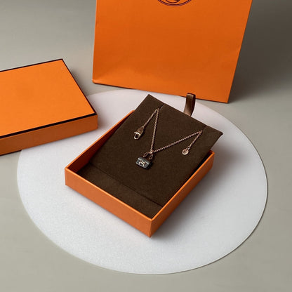 [Radiant Gem]¯CONSTANCE BLACK PEDANT PINK GOLD NECKLACE