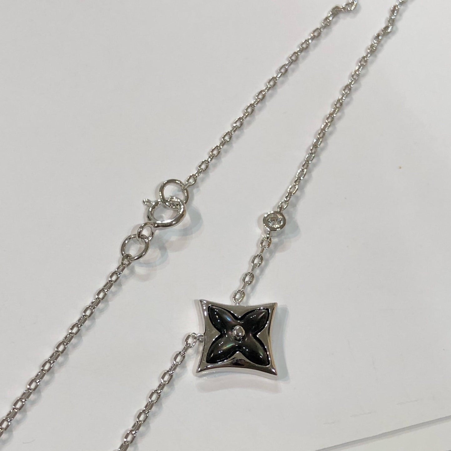 [Radiant Gem]¯STAR BLACK MOP NECKLACE