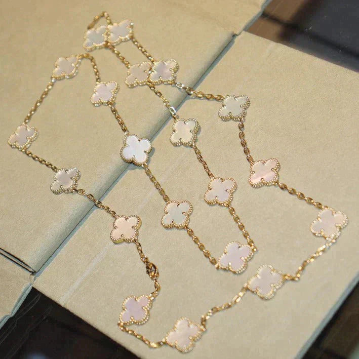 [Radiant Gem]¯CLOVER 20 MOTIFS WHITE MOP NECKLACE