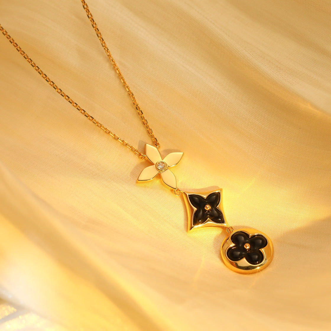 [Radiant Gem]¯STAR AND SUN ONYX PINK GOLD NECKLACE