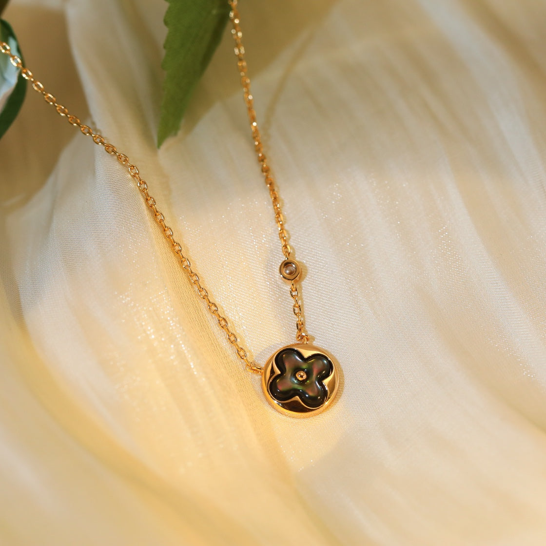 [Radiant Gem]¯SUN PEDANT PINK GOLD 1 DIAMOND NECKLACE