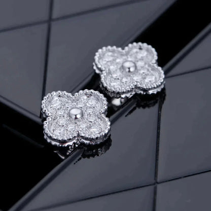 [Radiant Gem]¯CLOVER 1 MOTIFS DIAMOND STUD EARRINGS SILVER