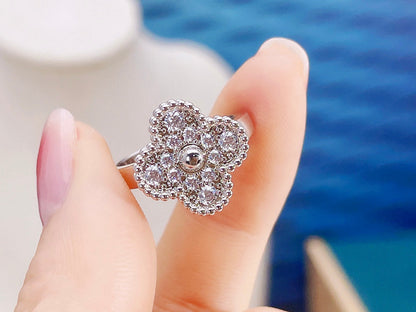 [Radiant Gem]¯CLOVER DIAMOND RING