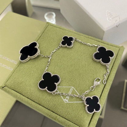 [Radiant Gem]¯CLOVER 5 MOTIFS SIVLER ONYX BRACELET