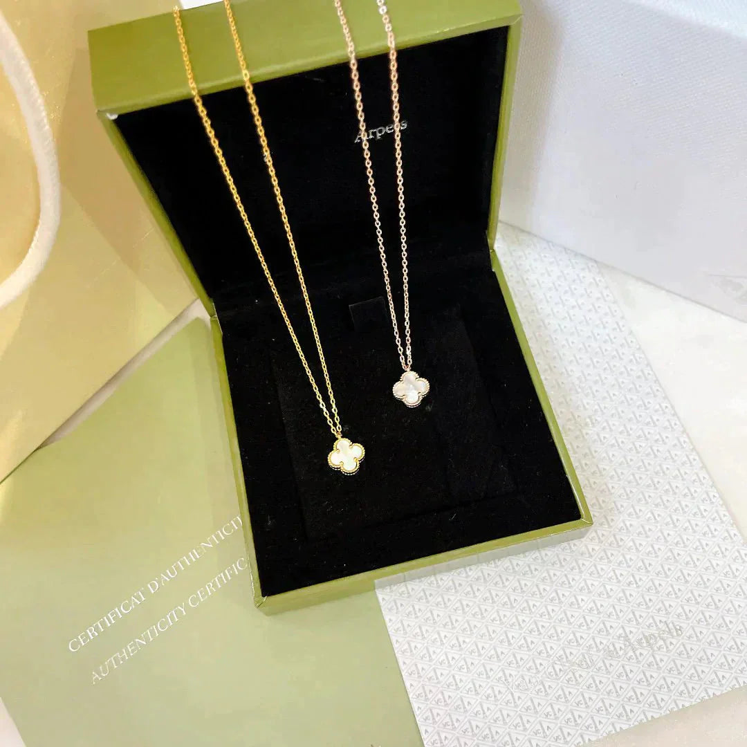 [Radiant Gem]¯CLOVER MINI 9.5MM WHITE MOTHER-OF-PEARL NECKLACE