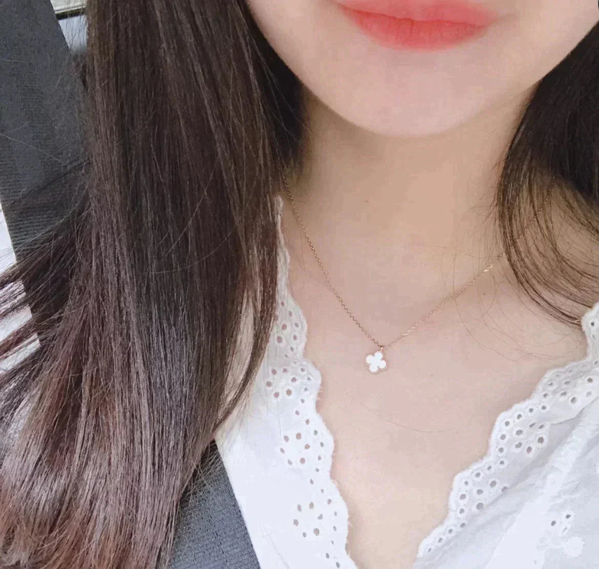[Radiant Gem]¯CLOVER MINI 9.5MM WHITE MOTHER-OF-PEARL NECKLACE