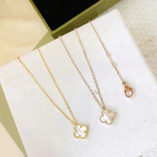 [Radiant Gem]¯CLOVER MINI 9.5MM WHITE MOTHER-OF-PEARL NECKLACE