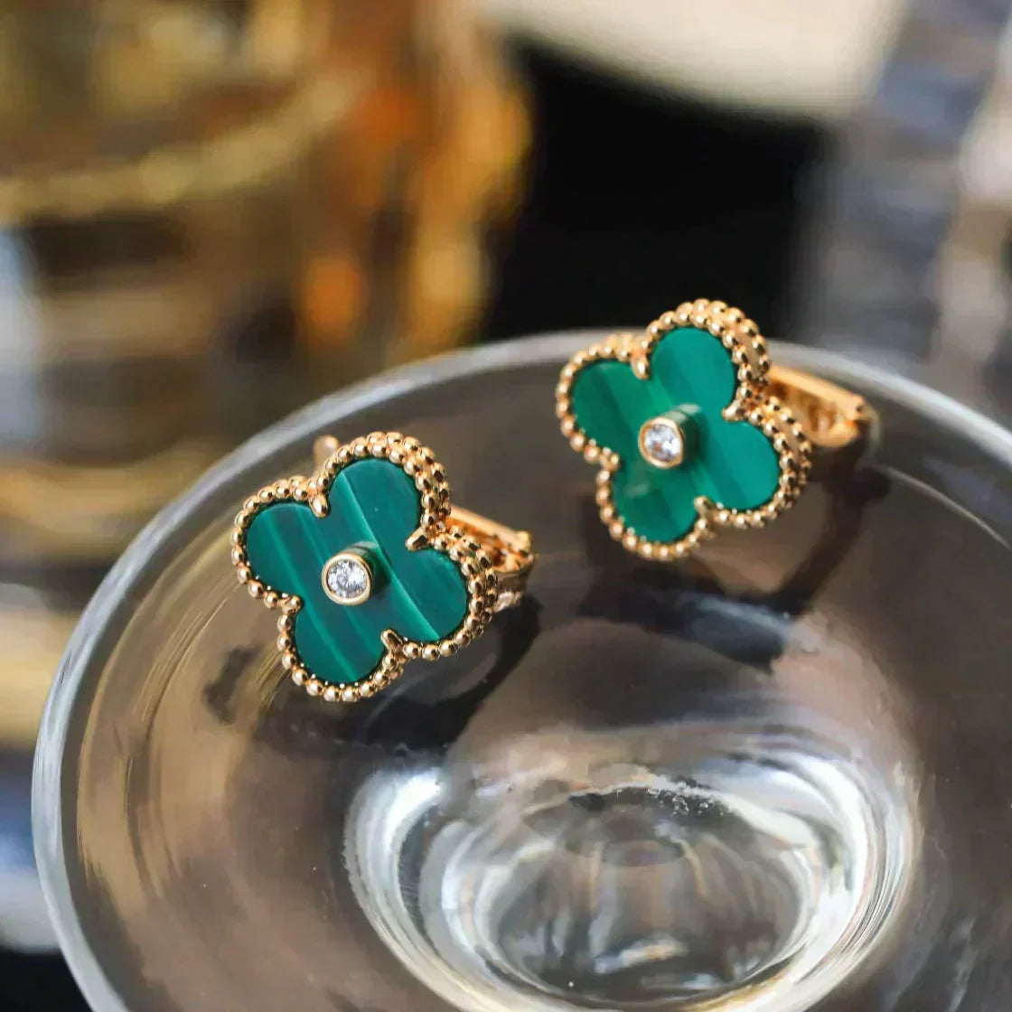 [Radiant Gem]¯CLOVER MEDIUM 1 MOTIFS MALACHITE DIAMOND EARRINGS