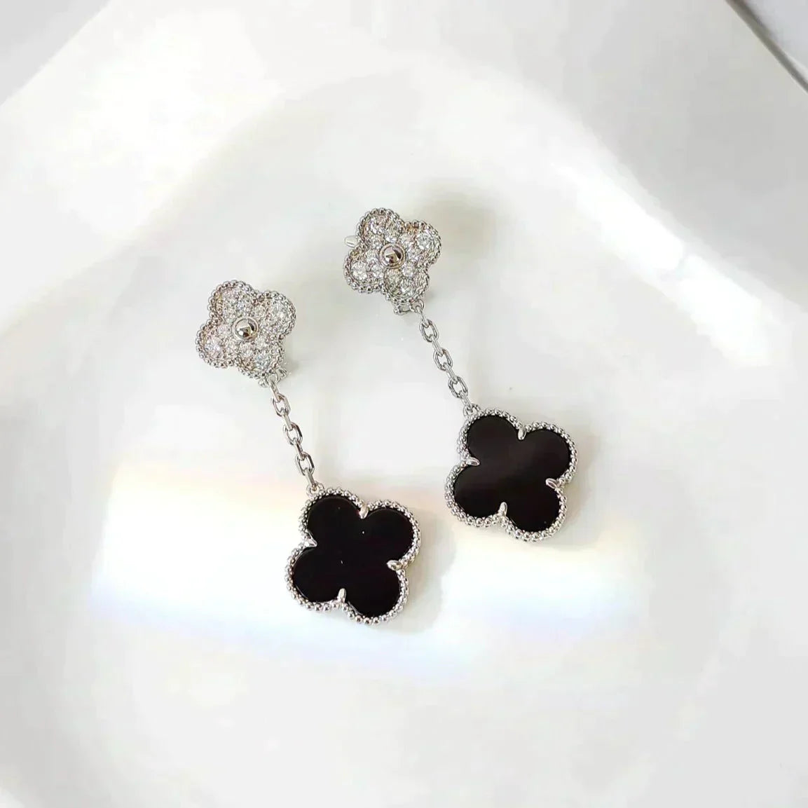 [Radiant Gem]¯CLOVER 2 MOTIFS  DIAMOND ONYX EARRINGS SILVER
