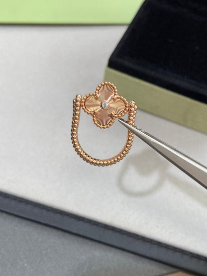 [Radiant Gem]¯CLOVER RIVERSIBLE ROSE GOLD RING
