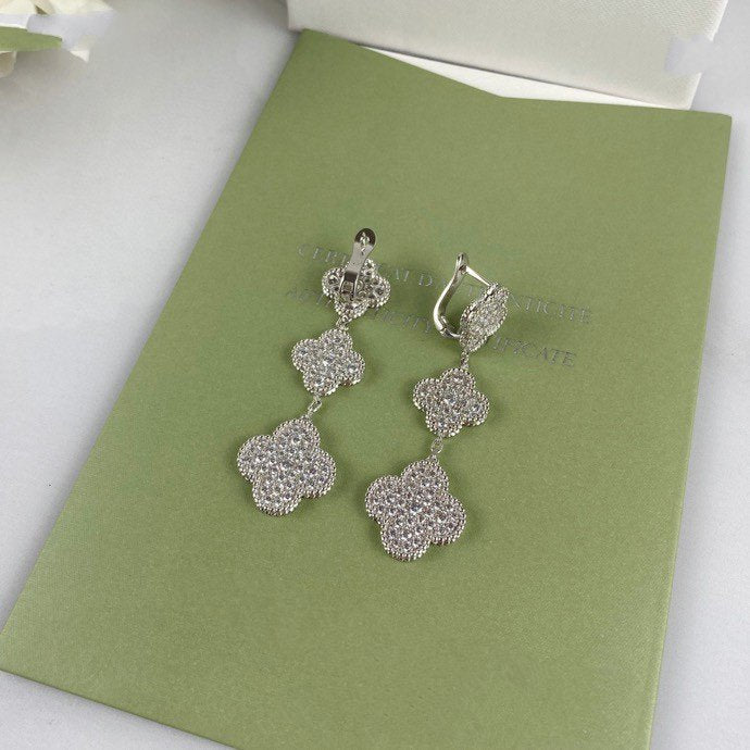 [Radiant Gem]¯CLOVER 3 MOTIF DIAMOND SILVER DROP EARRINGS