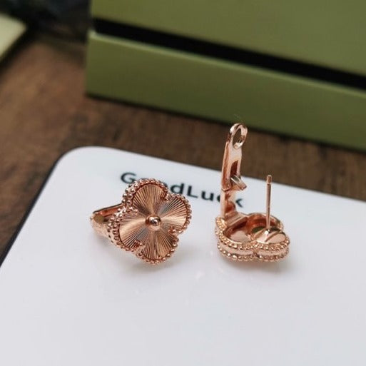 [Radiant Gem]¯CLOVER MEDIUM STUD EARRINGS