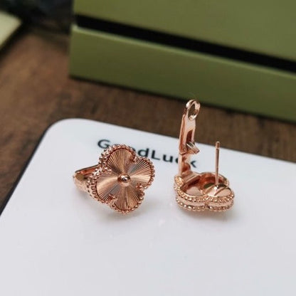 [Radiant Gem]¯CLOVER MEDIUM STUD EARRINGS