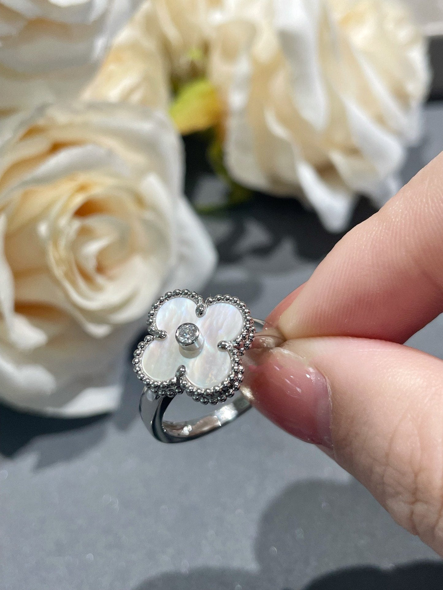 [Radiant Gem]¯CLOVER SILVER MOP DIAMOND RING