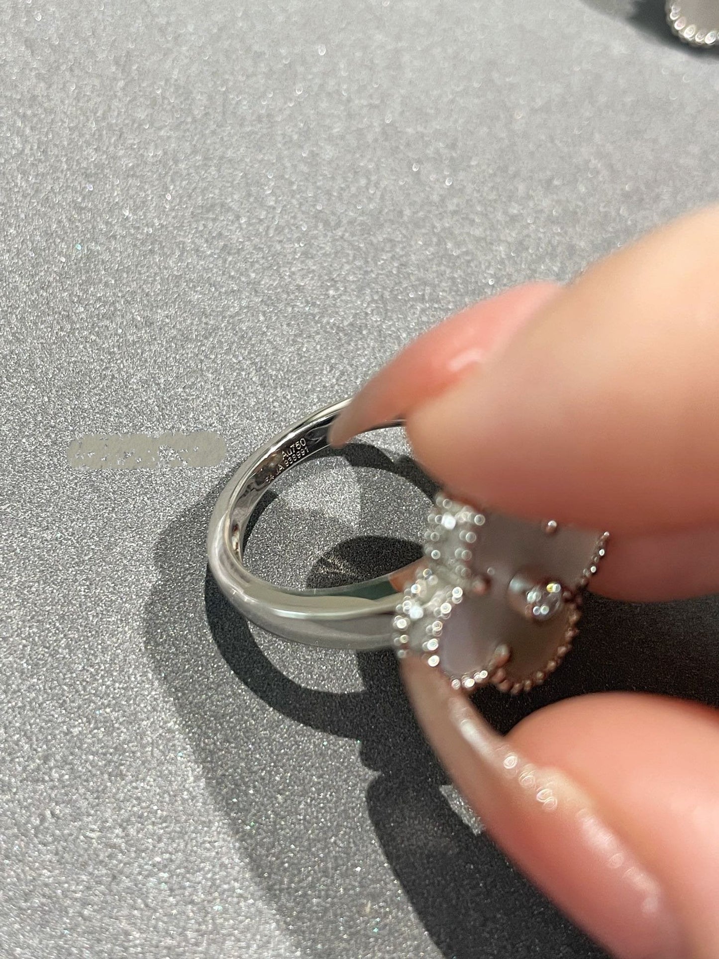 [Radiant Gem]¯CLOVER SILVER MOP DIAMOND RING