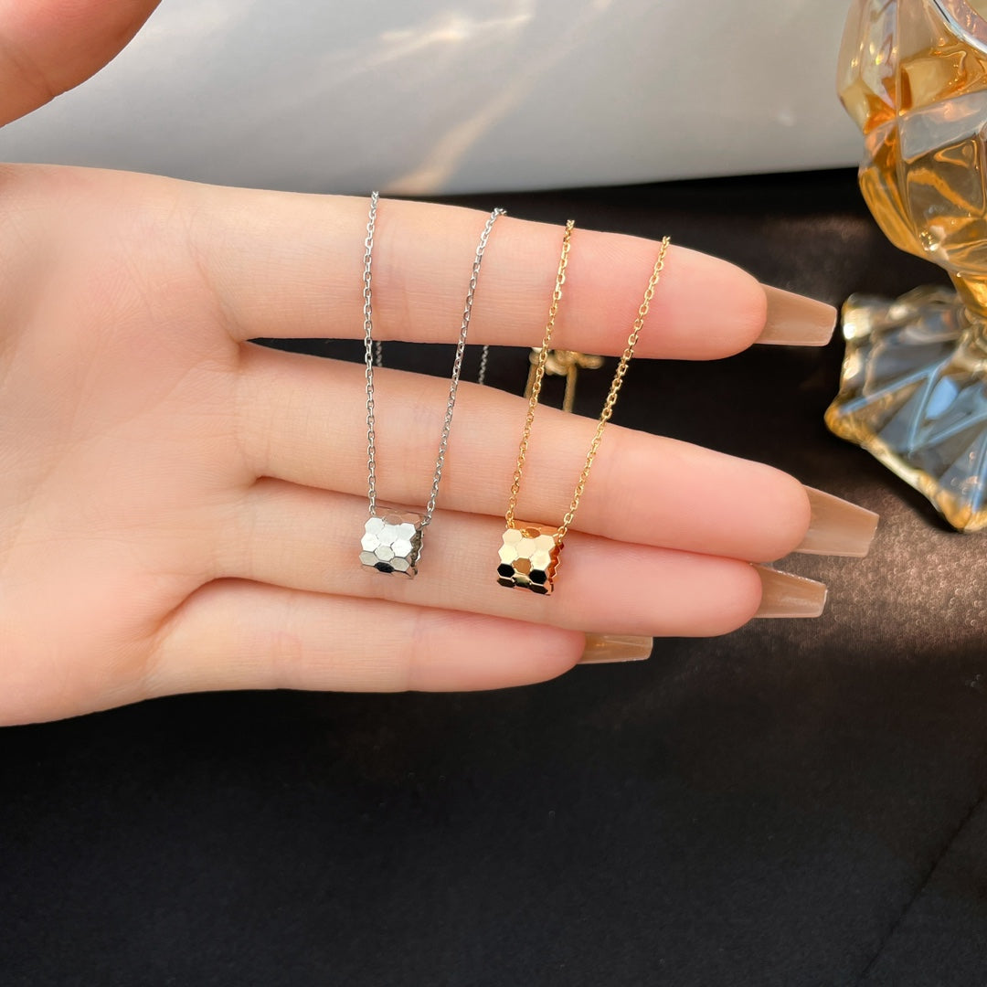 [Radiant Gem]¯BEE MINI NECKLACE