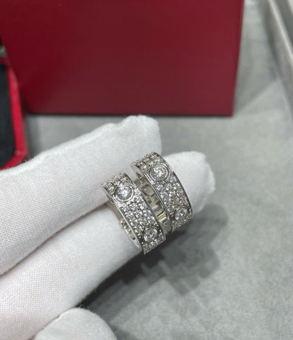 [Radiant Gem]¯LOVE 5.5MM DIAMOND PAVED EARRINGS