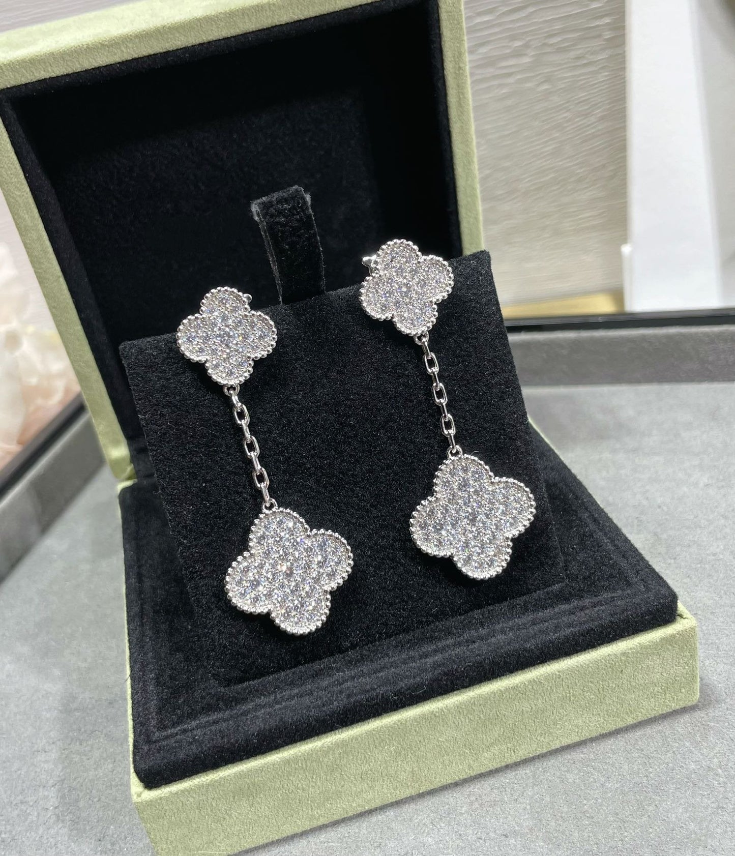 [Radiant Gem]¯CLOVER 2 MOTIFS DIAMOND PAVED SILVER EARRINGS
