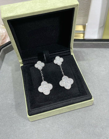 [Radiant Gem]¯CLOVER 2 MOTIFS DIAMOND PAVED SILVER EARRINGS