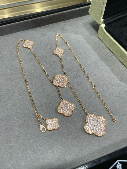 [Radiant Gem]¯CLOVER 6 MOTIF DIAMOND PAVED NECKLACE