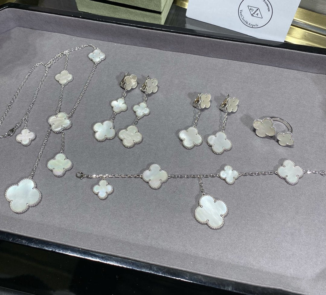 [Radiant Gem]¯CLOVER 5 MOTIF WHITE MOP SILVER BRACELET