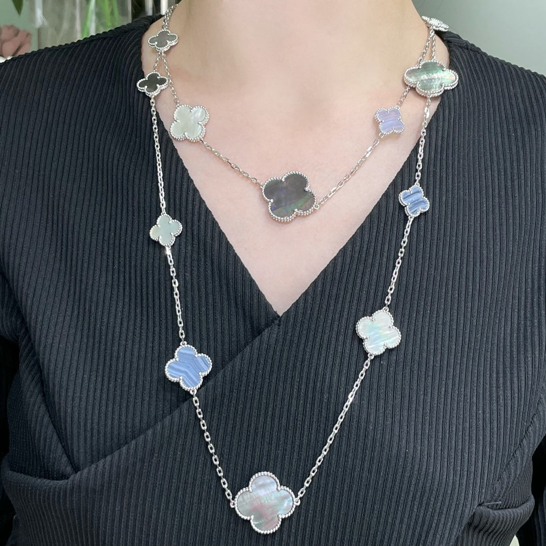 [Radiant Gem]¯CLOVER 16 MOTIF CHALCEDONY MOP SILVER NECKLACE