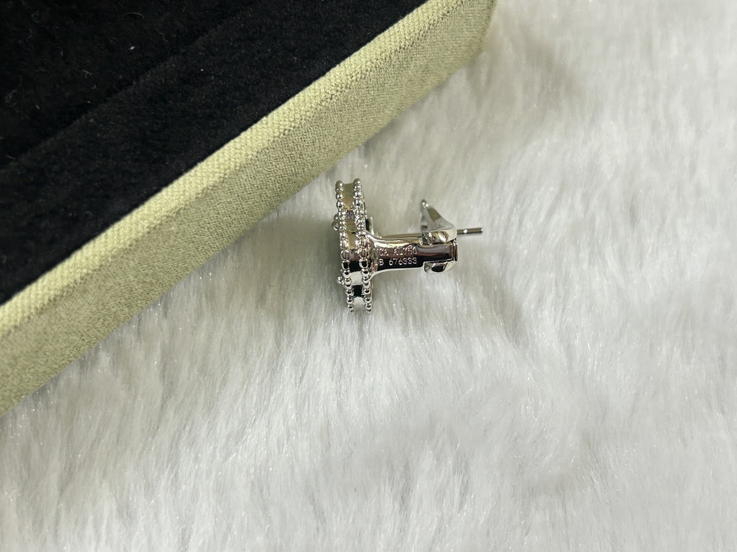 [Radiant Gem]¯CLOVER PIETERSITE MEDIUM STUD EARRINGS