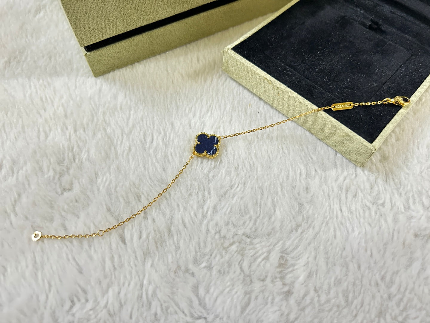 [Radiant Gem]¯CLOVER 1 MOTIF PIETERSITE BRACELET