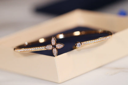 [Radiant Gem]¯IDYLLE GOLD OPEN BRACELET DIAMOND PAVED