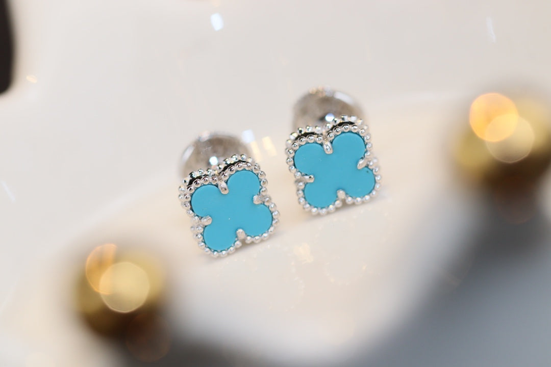 [Radiant Gem]¯CLOVER MINI TURQUOISE SILVER STUD EARRINGS