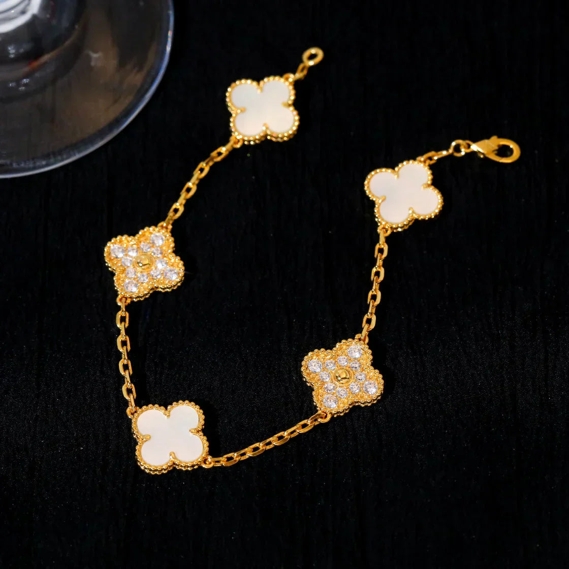 [Radiant Gem]New CLOVER WHITE PEARL MOP 5 MOTIF BRACELET COLLECTION