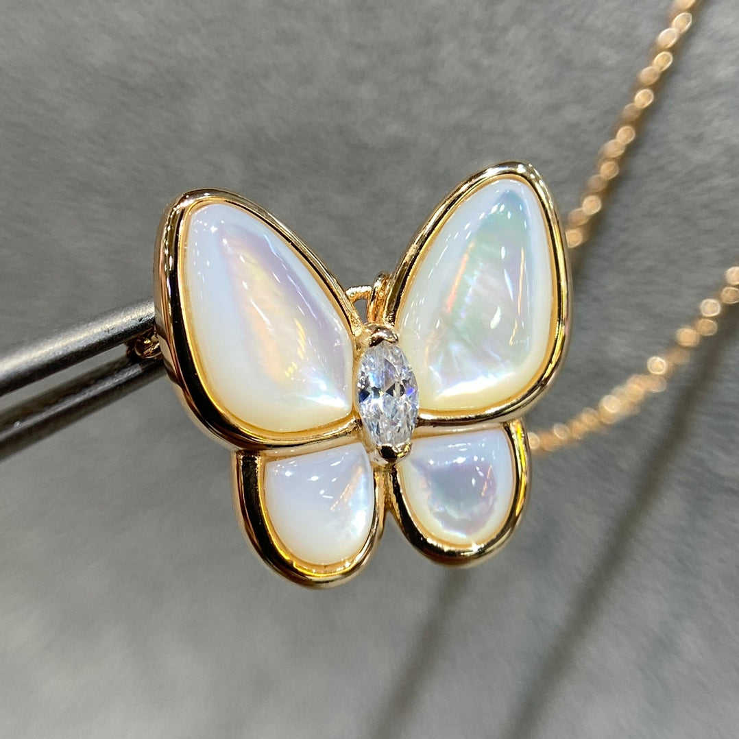 [Radiant Gem]¯BUTTERFLY MOP DIAMOND NECKLACE