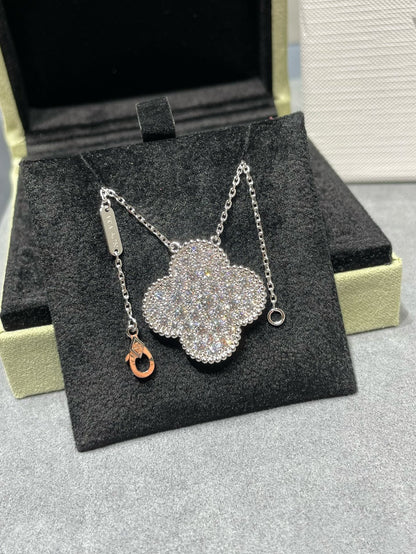 [Radiant Gem]¯CLOVER 25MM LARGE PENDANT DIAMOND PAVED SILVER NECKLACE