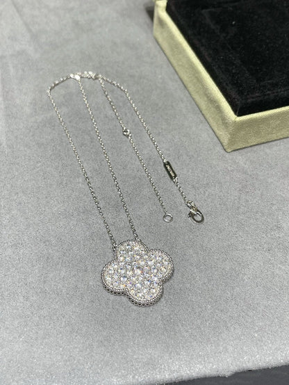 [Radiant Gem]¯CLOVER 25MM LARGE PENDANT DIAMOND PAVED SILVER NECKLACE