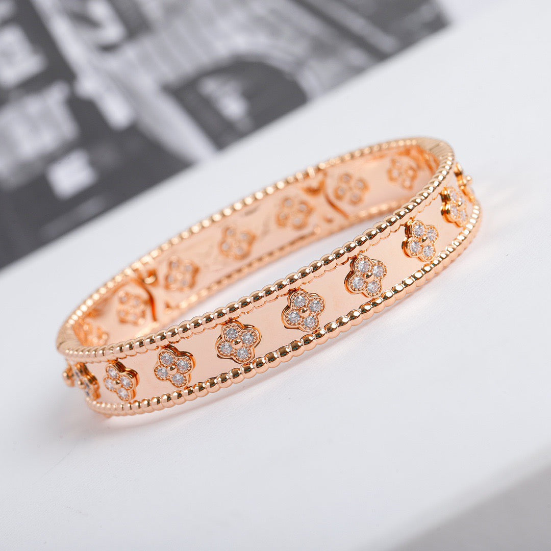 [Radiant Gem]¯CLOVER BRACELET 8MM DIAMONDS