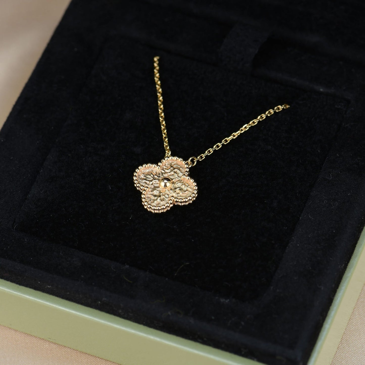 [Radiant Gem]¯CLOVER 15MM  BRONZING NECKLACE