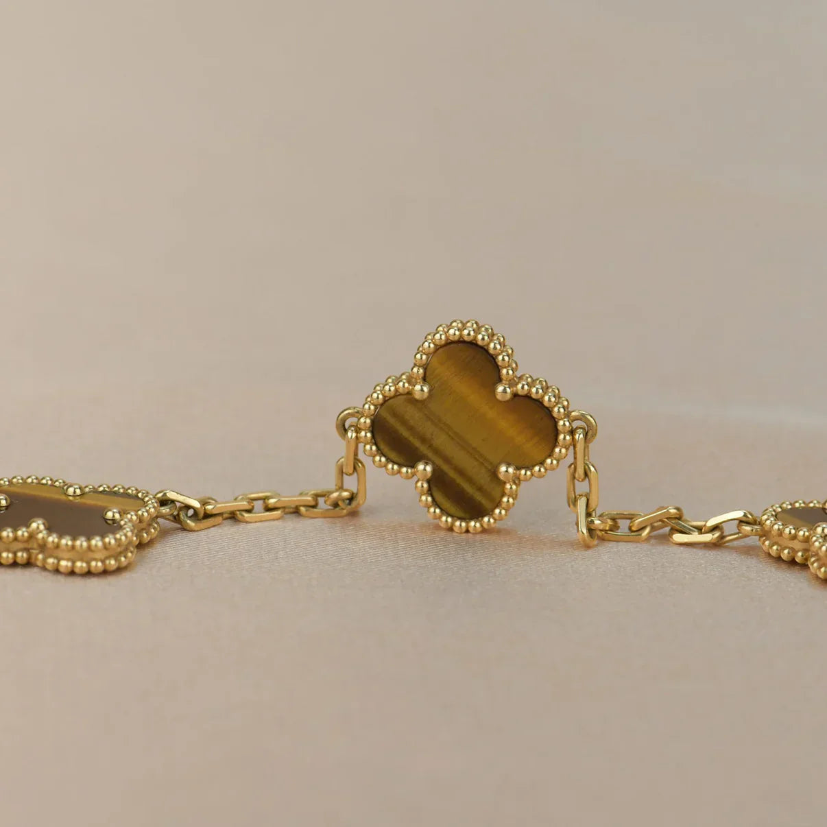 [Radiant Gem]New  CLOVER 5 MOTIFS TIGER EYE BRACELET COLLECTION